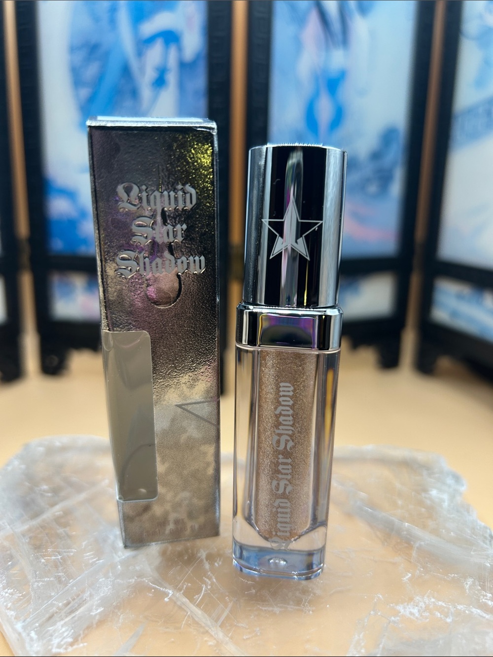 Jeffree Star Metallic Liquid Sci‑Shadow - Champagne Taupe